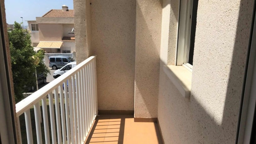 Chalet adosado en venta en calle Doña Rodriguez