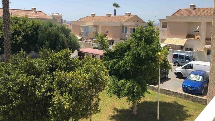 Chalet adosado en venta en calle Doña Rodriguez