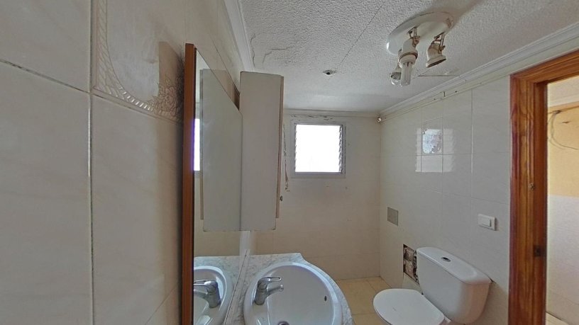 Piso en venta en calle Arturo Salvetti Pardo