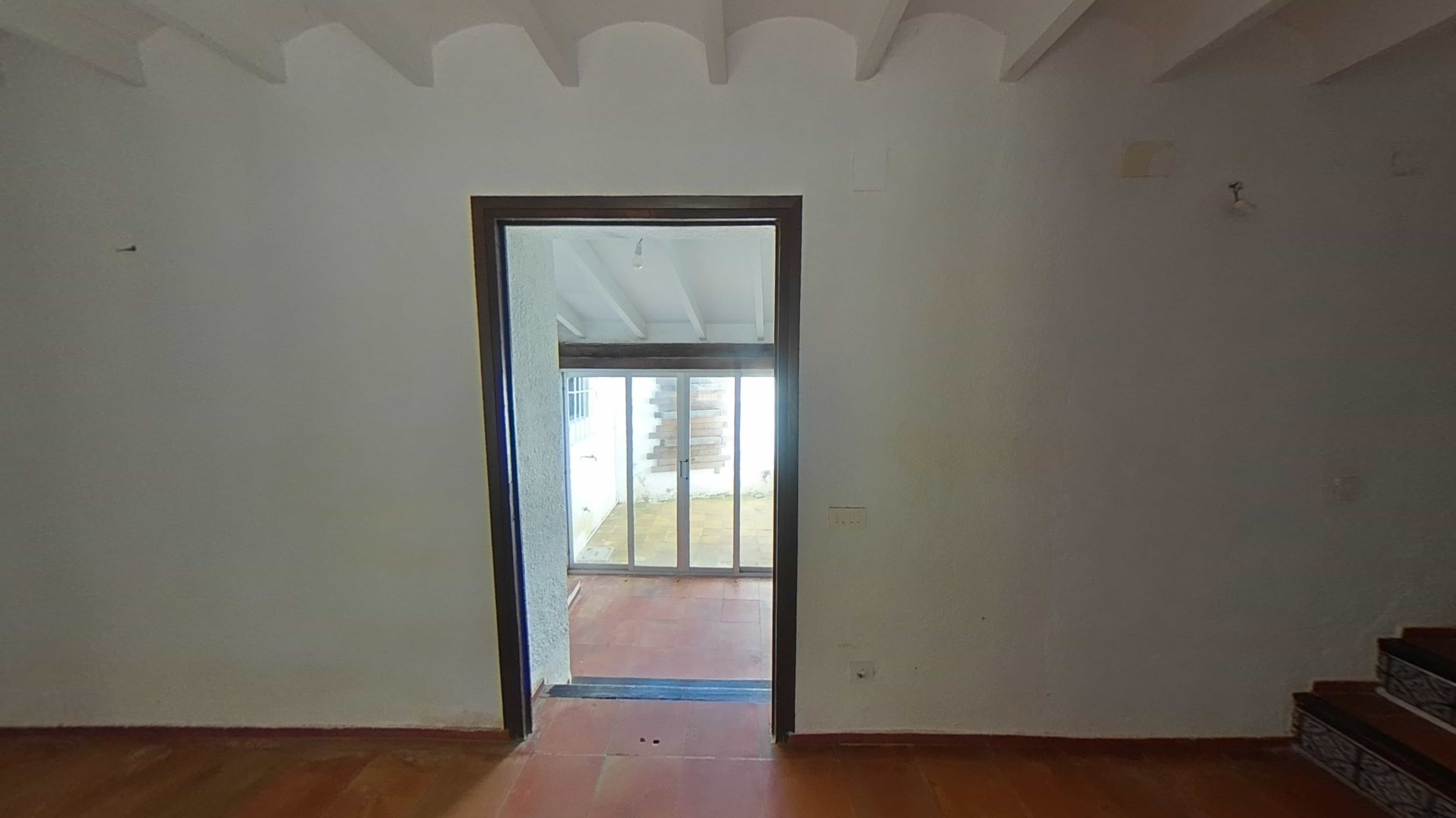 Chalet adosado en venta en calle Lago Aral