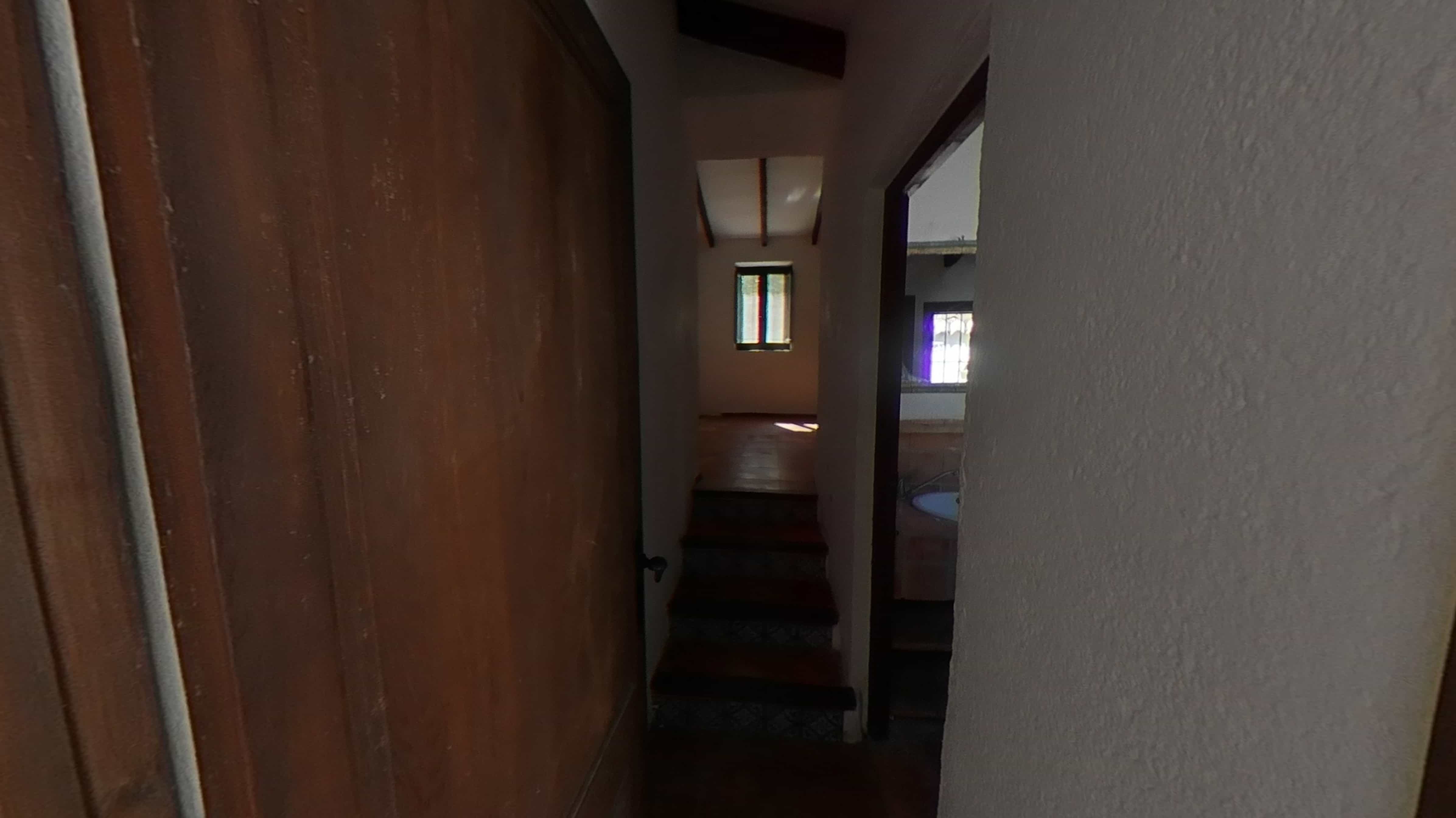 Chalet adosado en venta en calle Lago Aral
