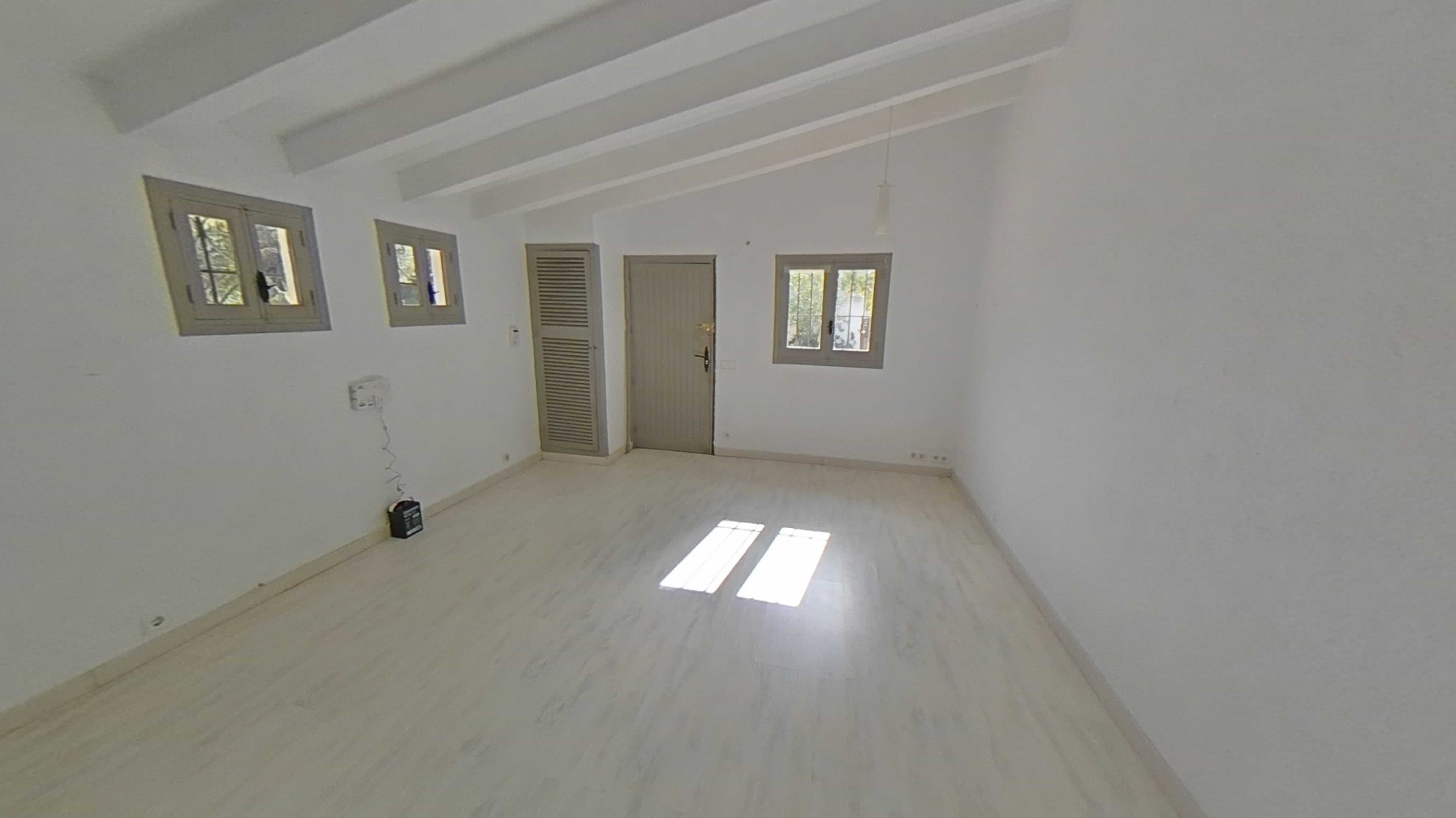 Chalet adosado en venta en calle Lago Aral