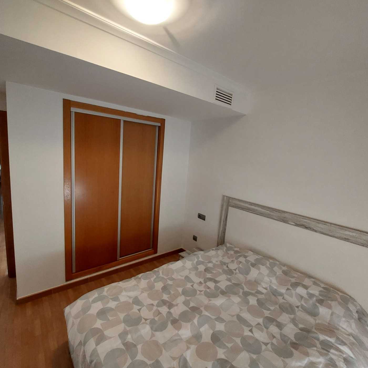 Inmueble en venta en calle Calle Ayuntamientos Democráticos