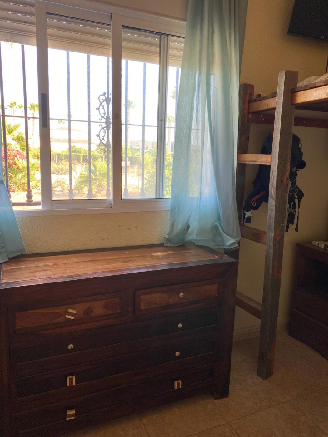 House for sale in lg Calle Vereda