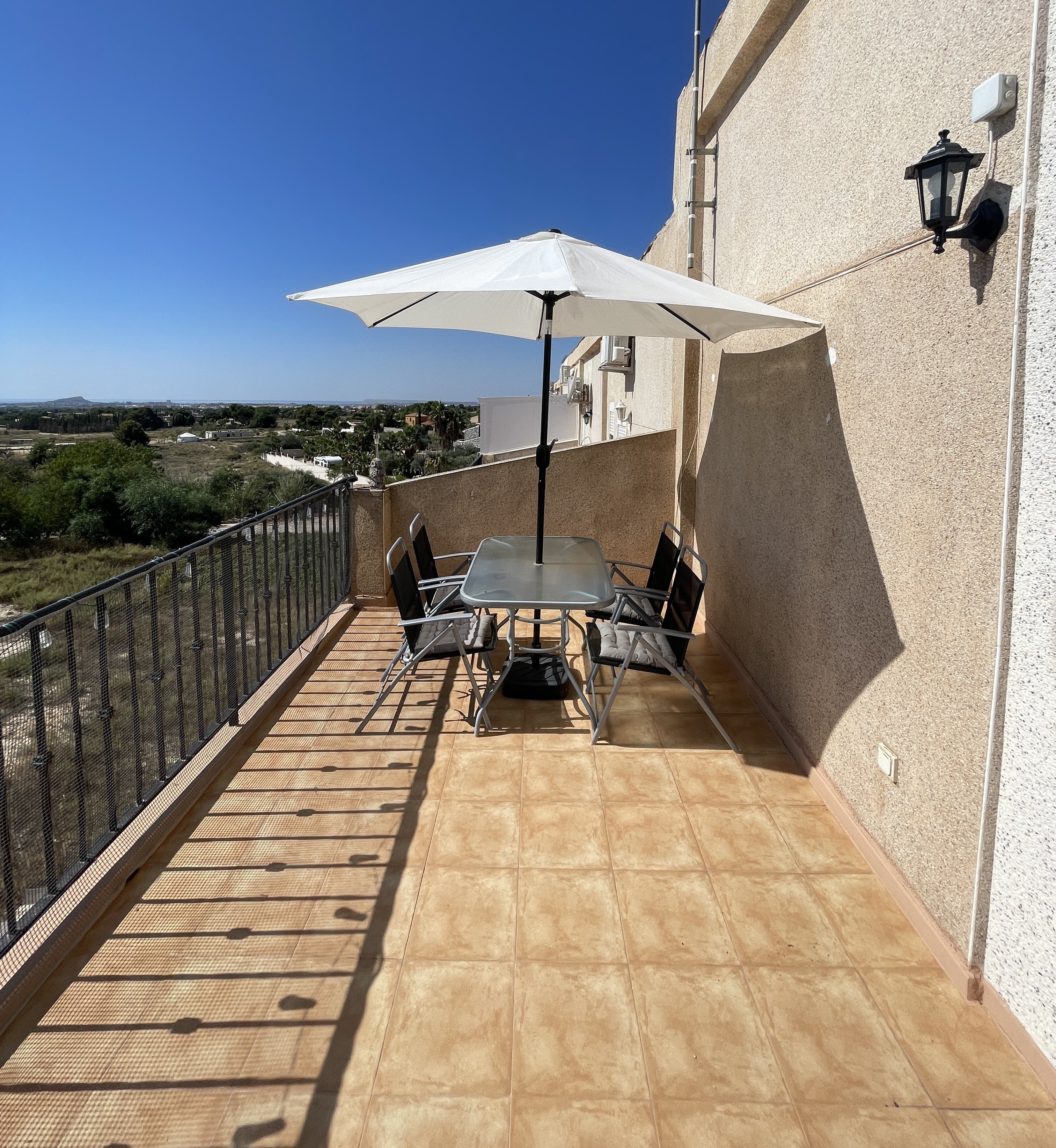 Chalet adosado en venta en calle Calle la Carrasqueta