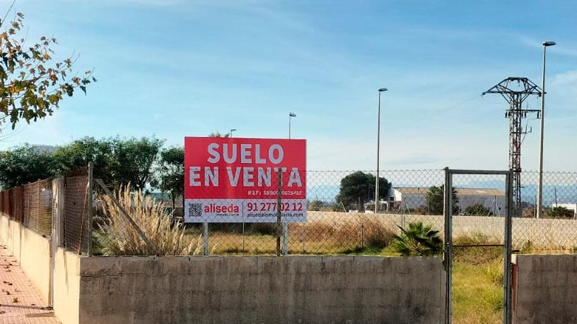 Terreno urbano en venta en calle Tabarca