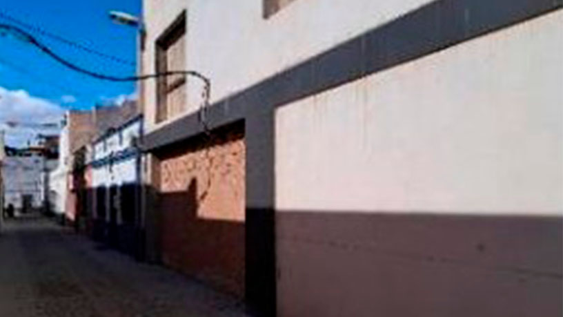 Terreno en venta en calle Boqueras 383-385