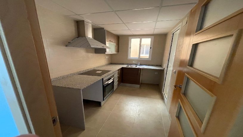 Piso en venta en calle Delegado Valera