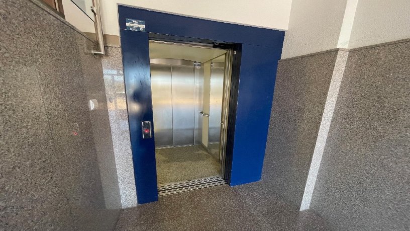 Piso en venta en calle Delegado Valera