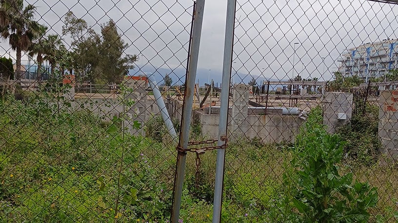 Obra parada en venta en calle Granada