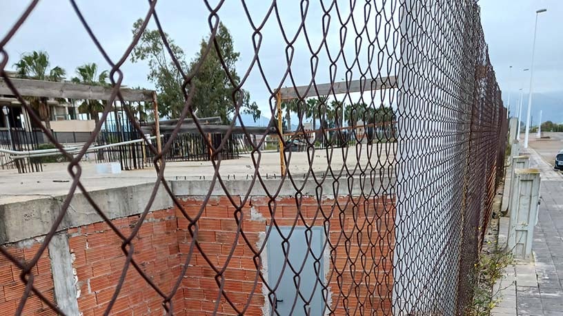 Obra parada en venta en calle Granada