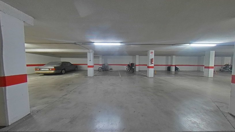 Garage for sale in calle Paseo Universidad 9