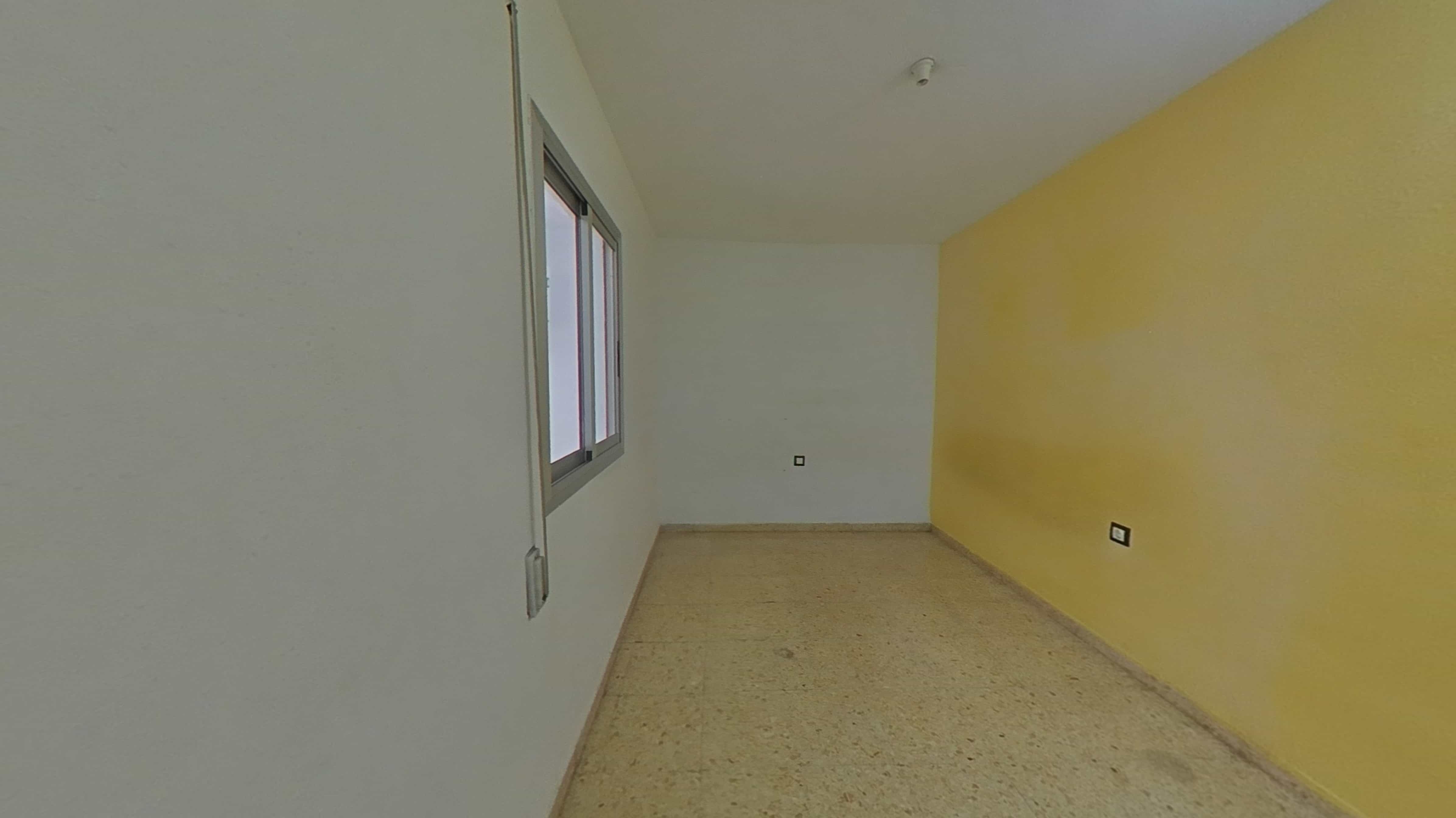 Flat for sale in calle Pedro Cabanes