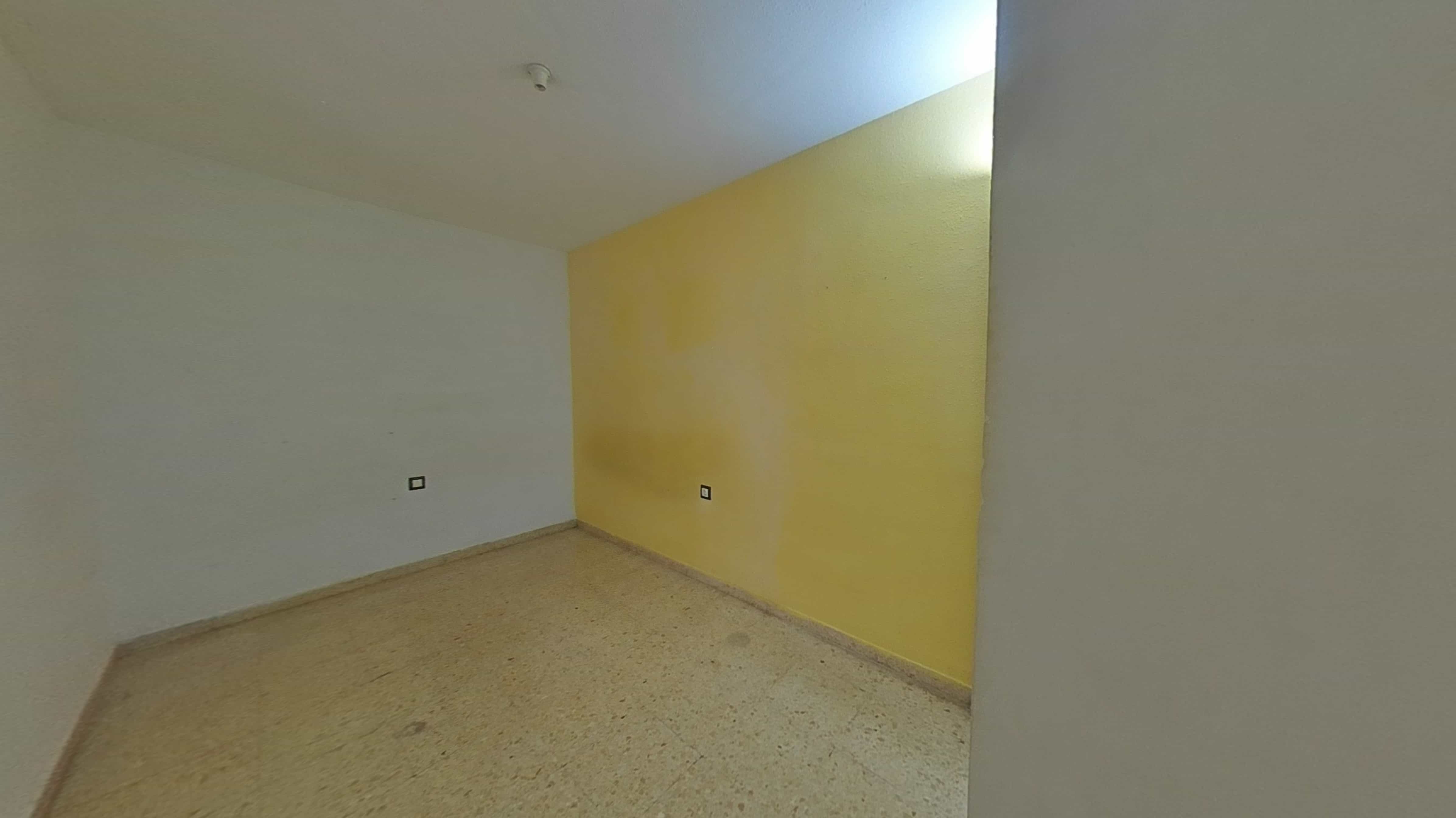 Flat for sale in calle Pedro Cabanes