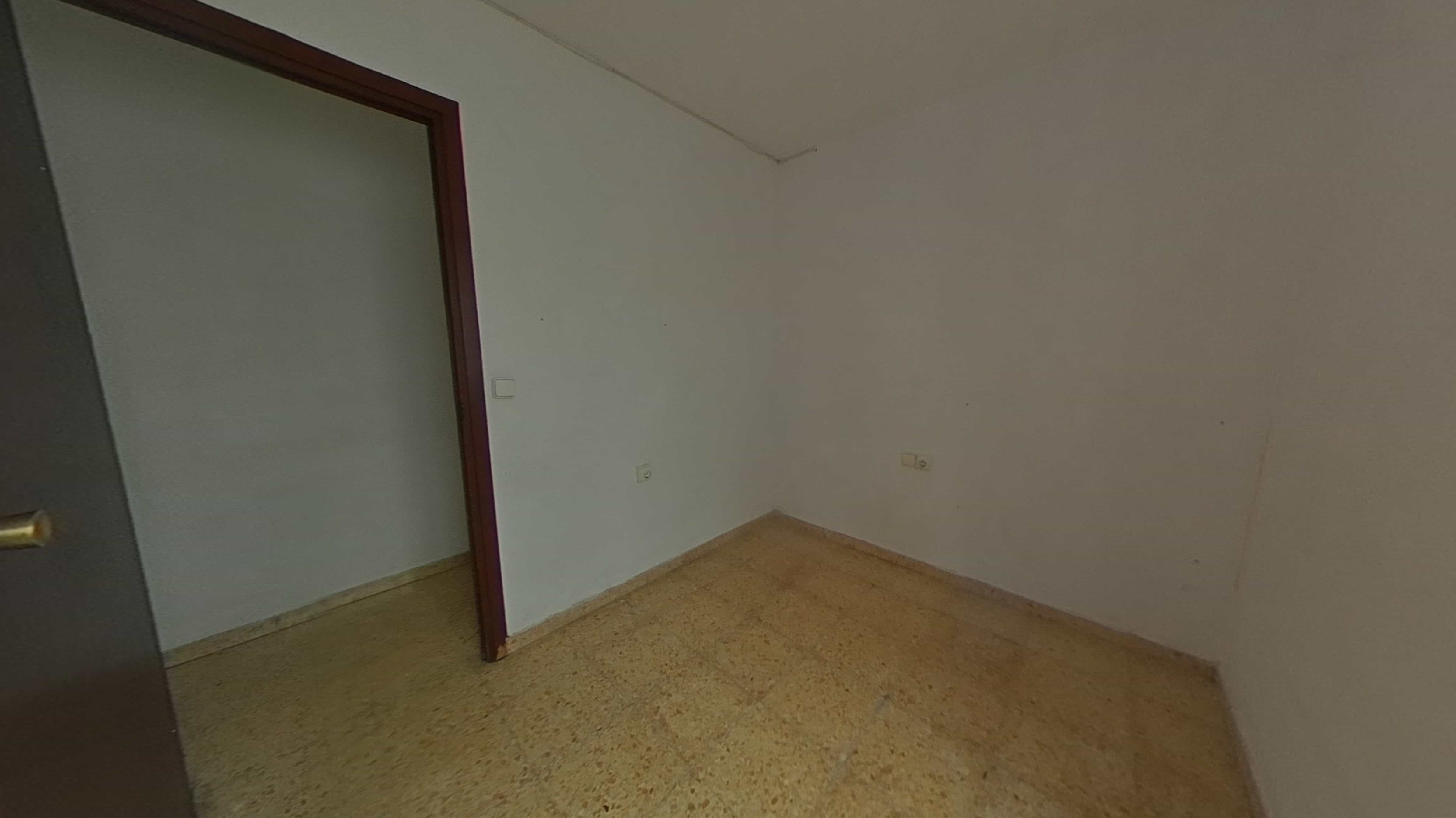 Flat for sale in calle Pedro Cabanes