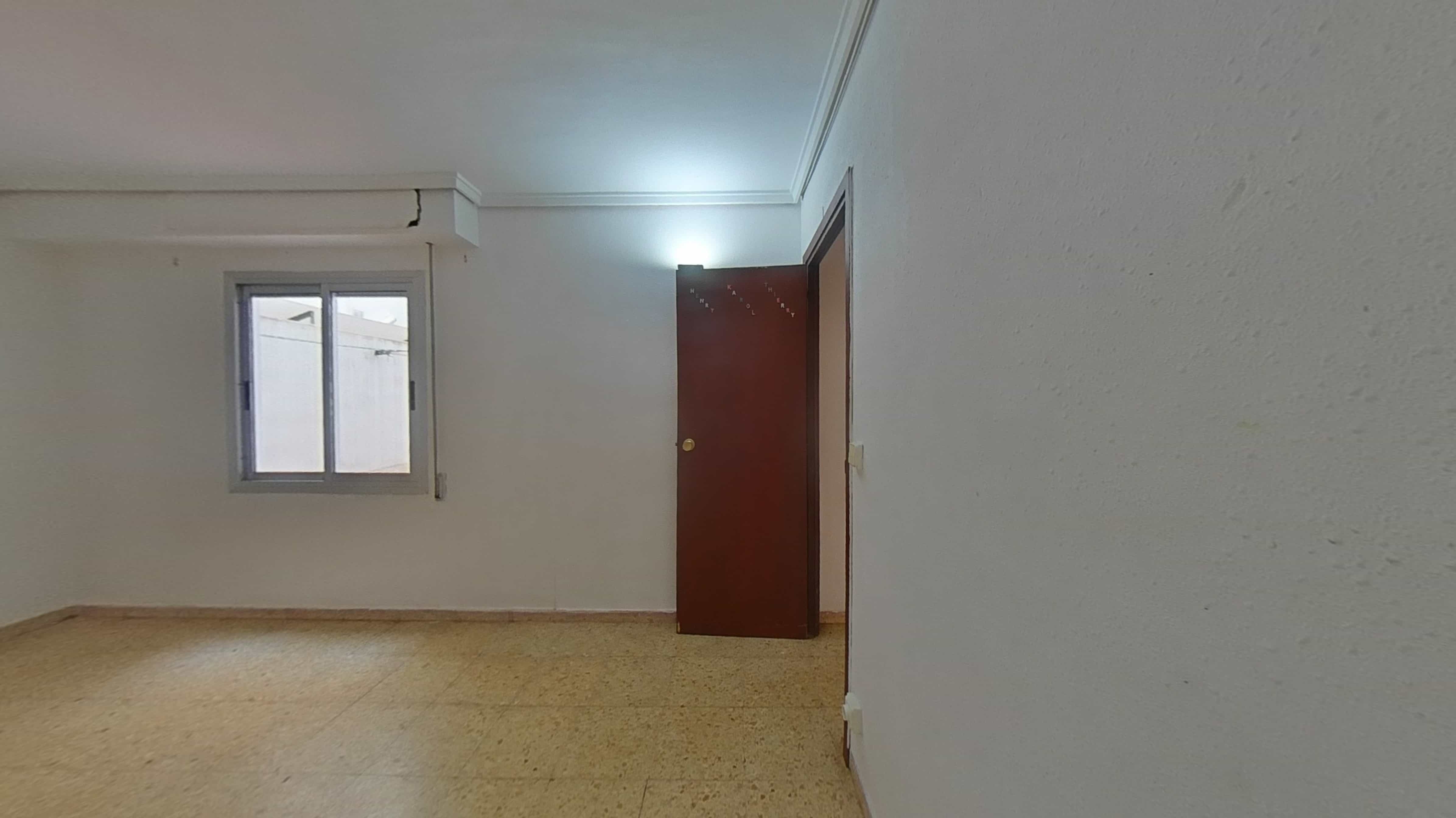 Flat for sale in calle Pedro Cabanes