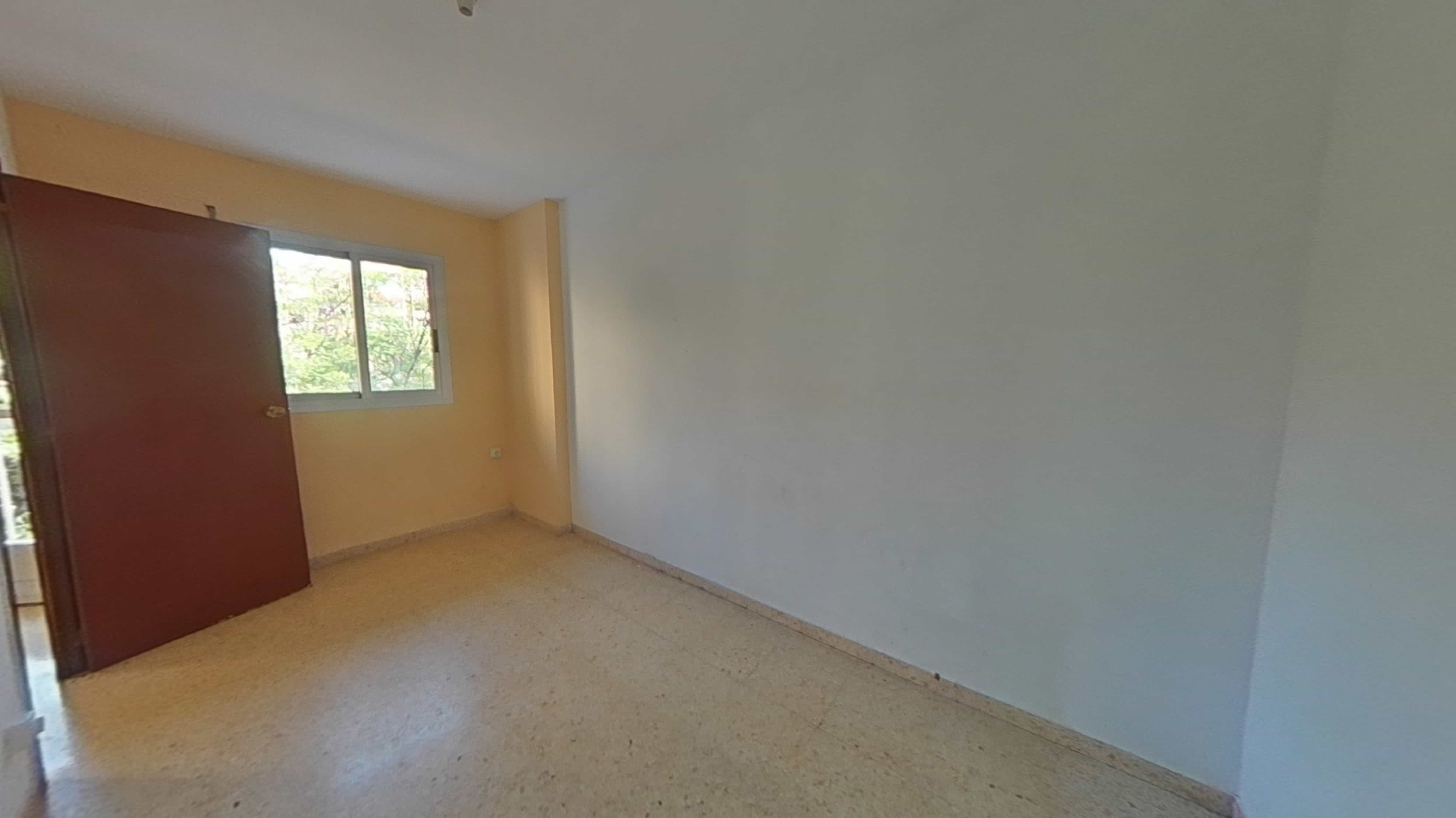 Flat for sale in calle Pedro Cabanes