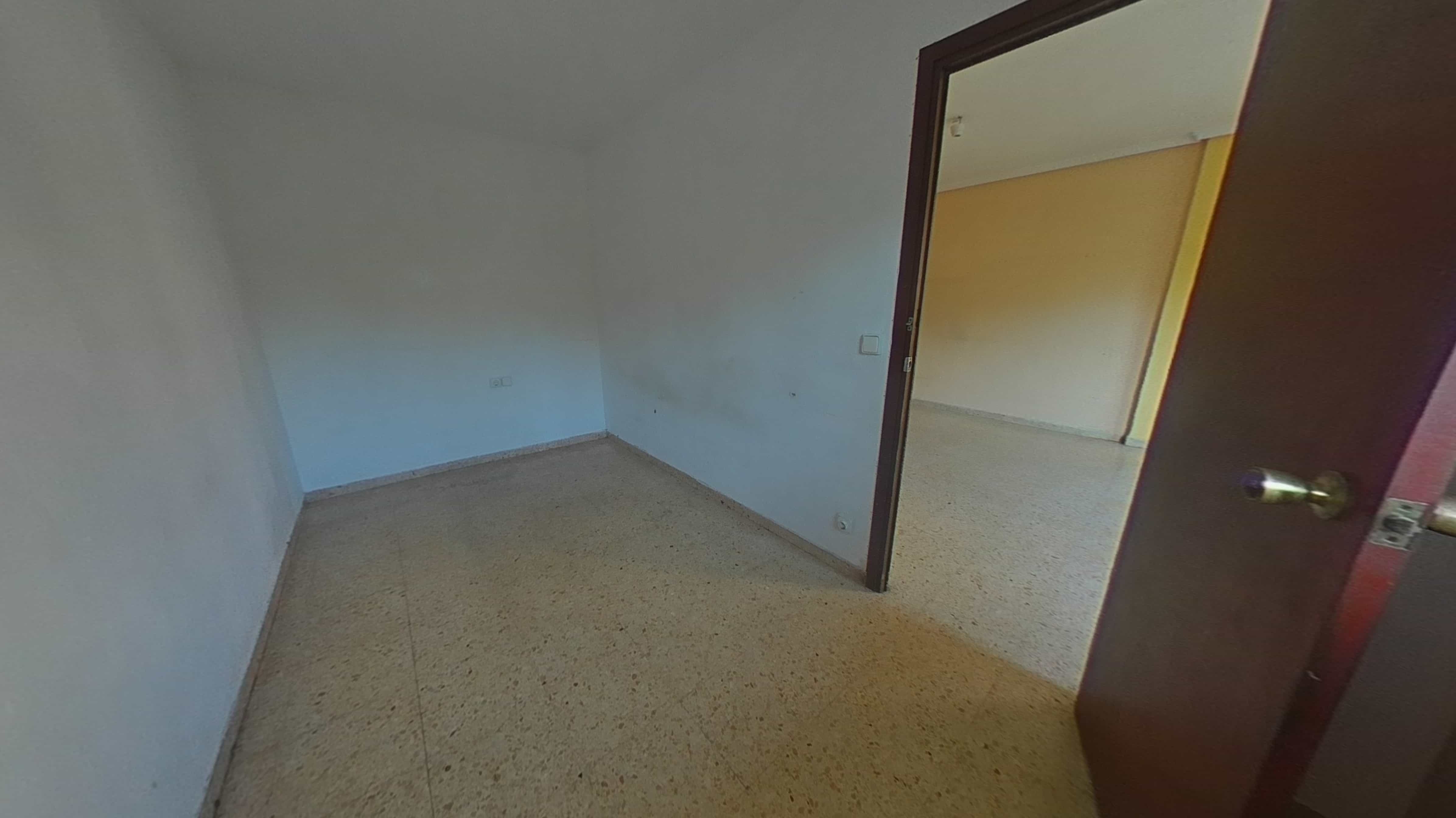 Flat for sale in calle Pedro Cabanes