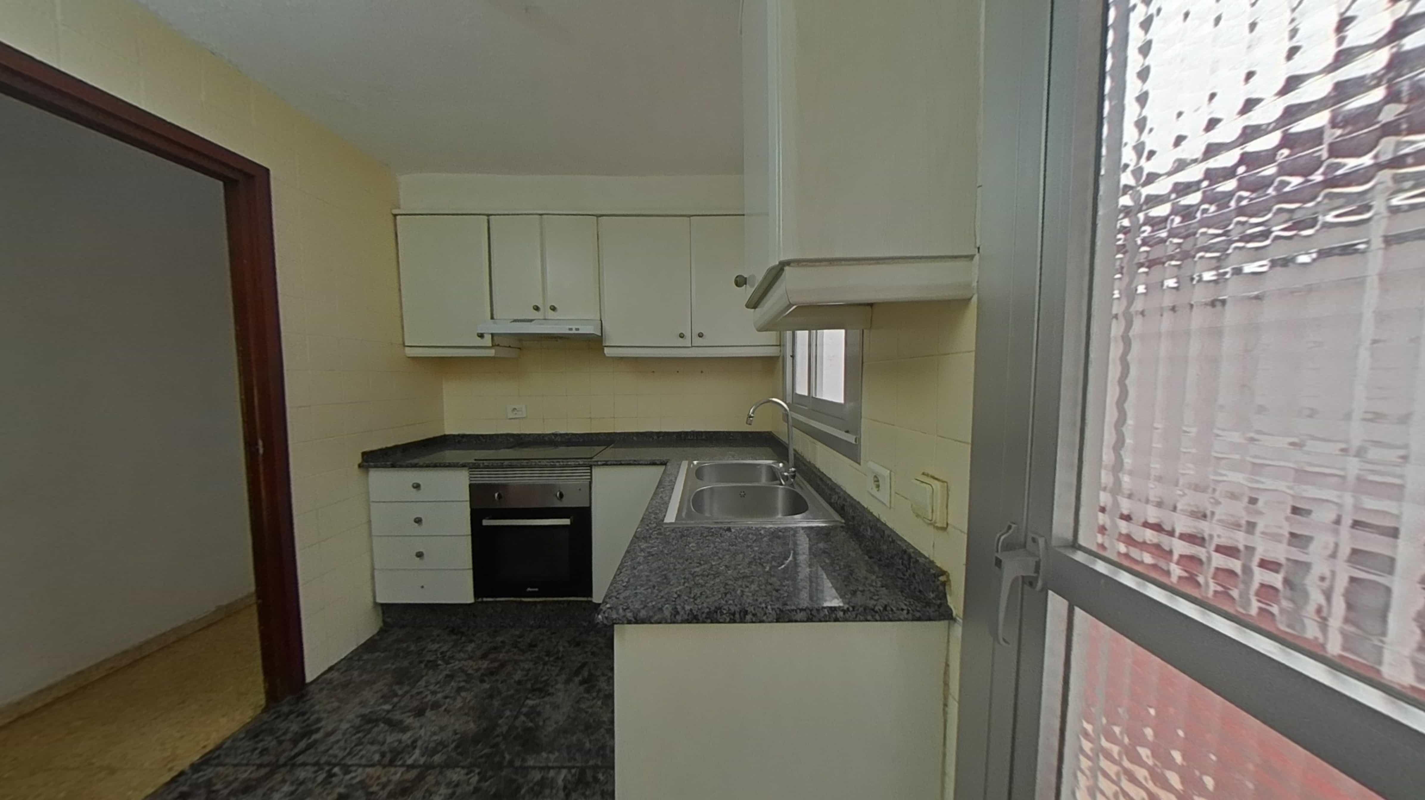 Flat for sale in calle Pedro Cabanes