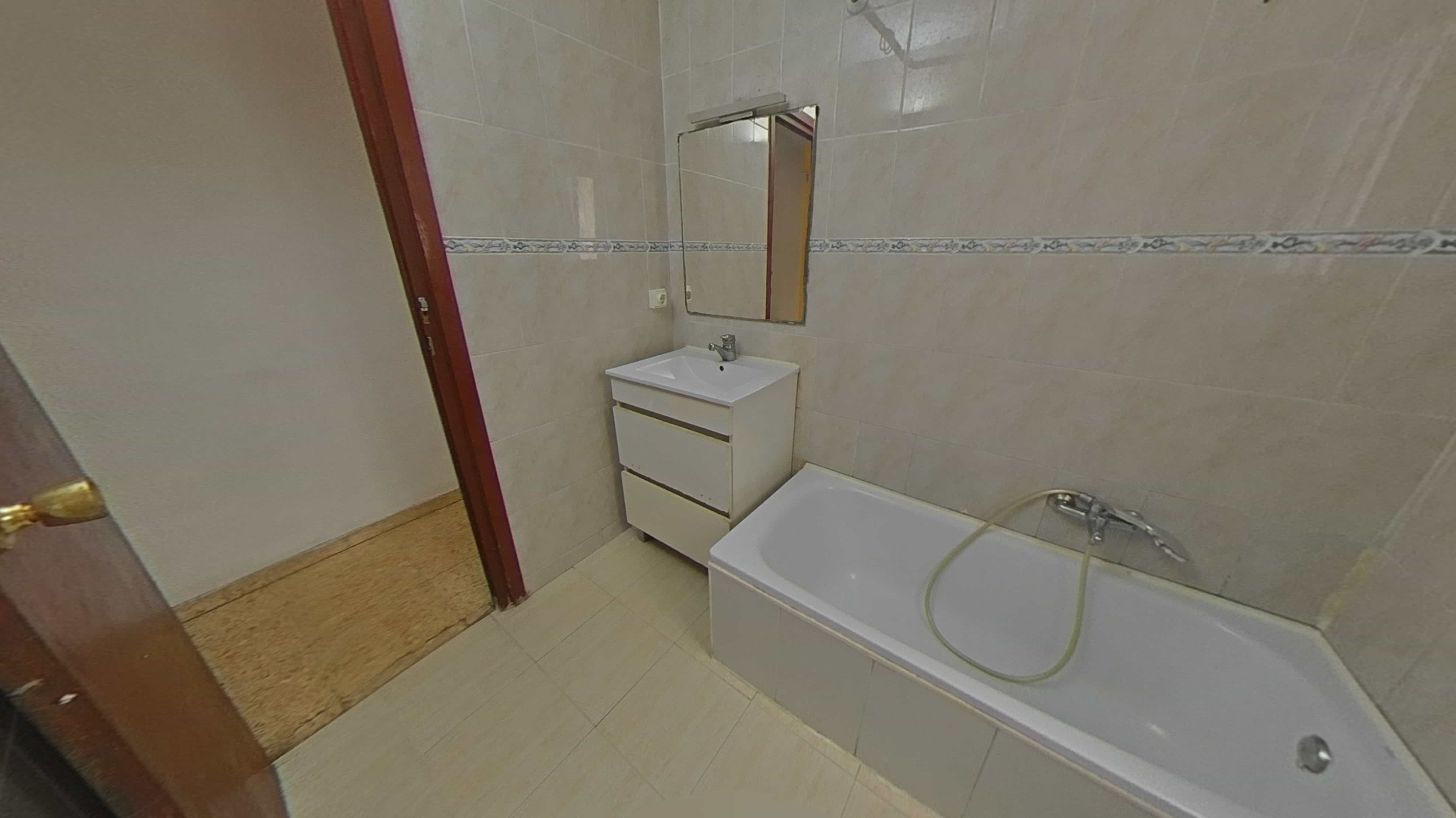 Flat for sale in calle Pedro Cabanes