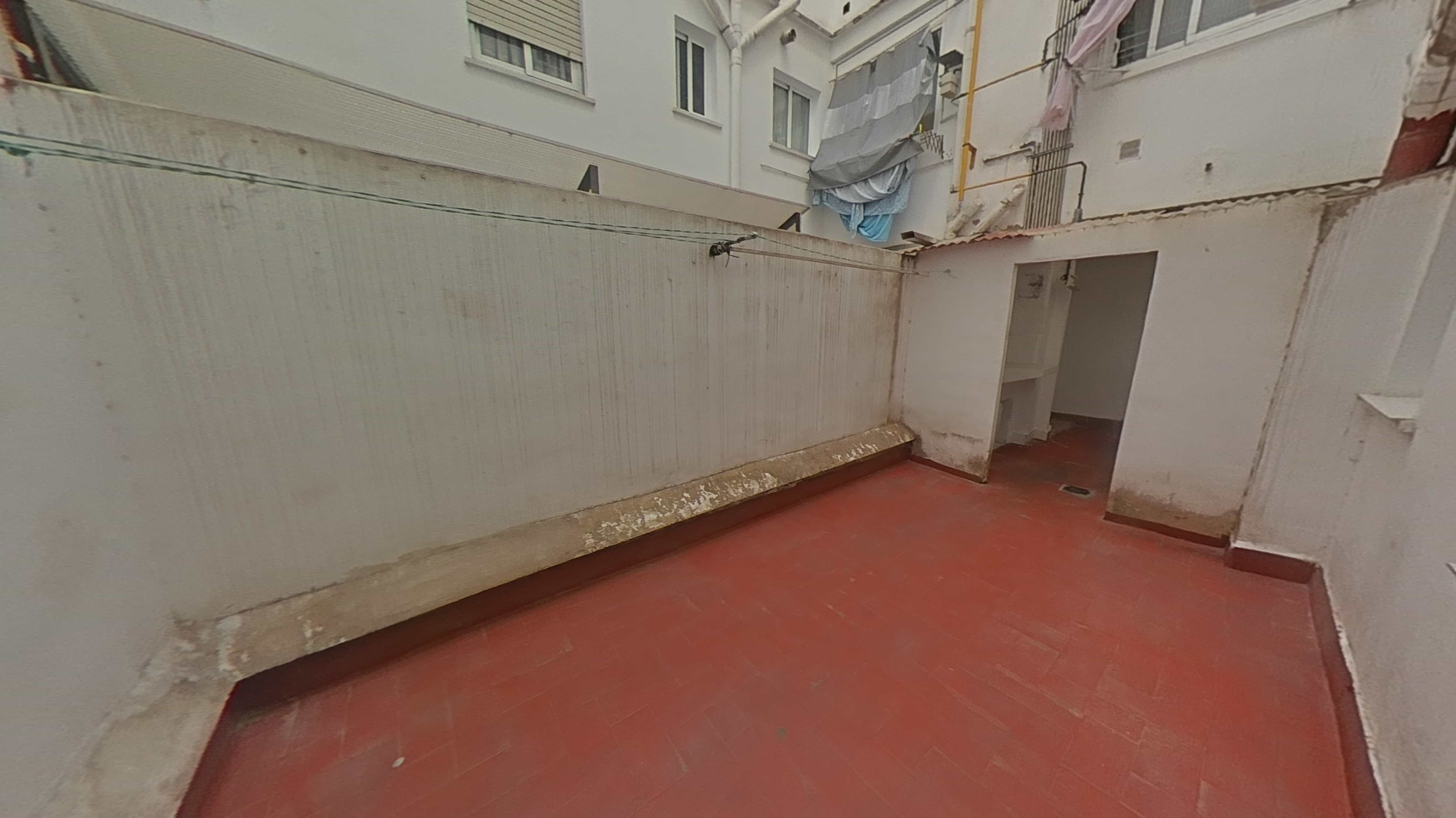 Flat for sale in calle Pedro Cabanes