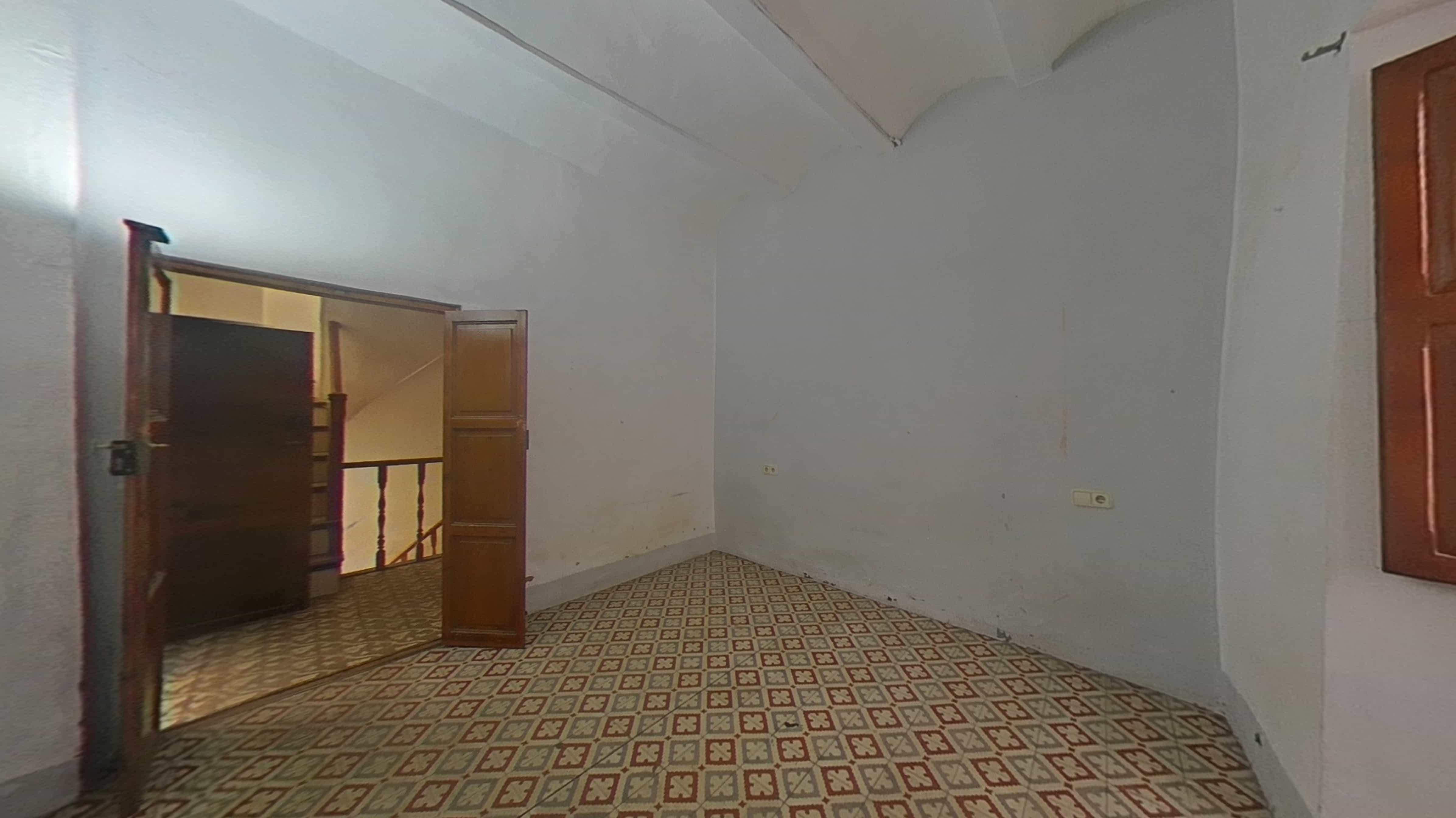 Chalet adosado en venta en calle Sant Pere