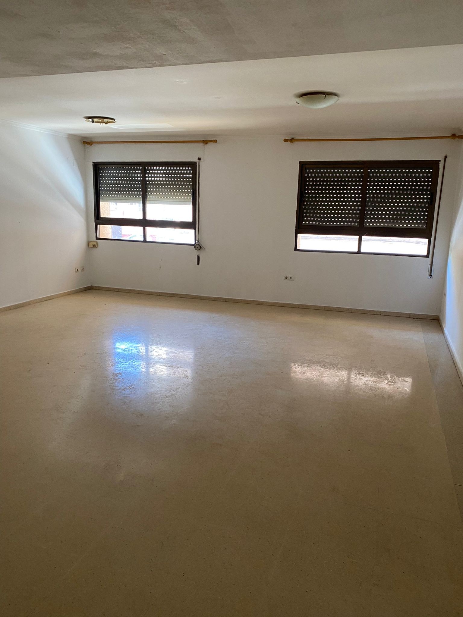 Flat for sale in calle Nou D'octubre - Esquina C/joanot Martorell