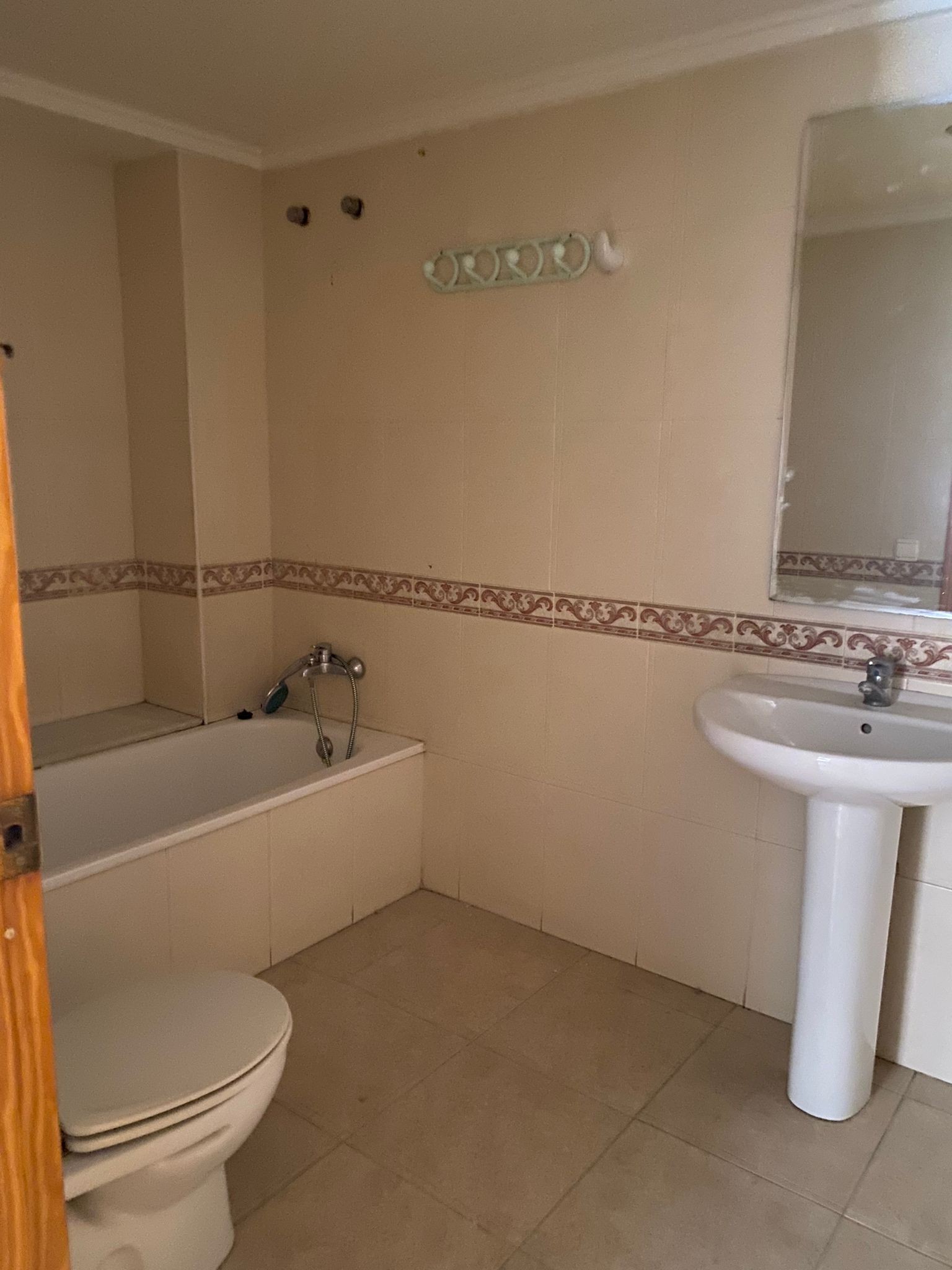 Flat for sale in calle Nou D'octubre - Esquina C/joanot Martorell