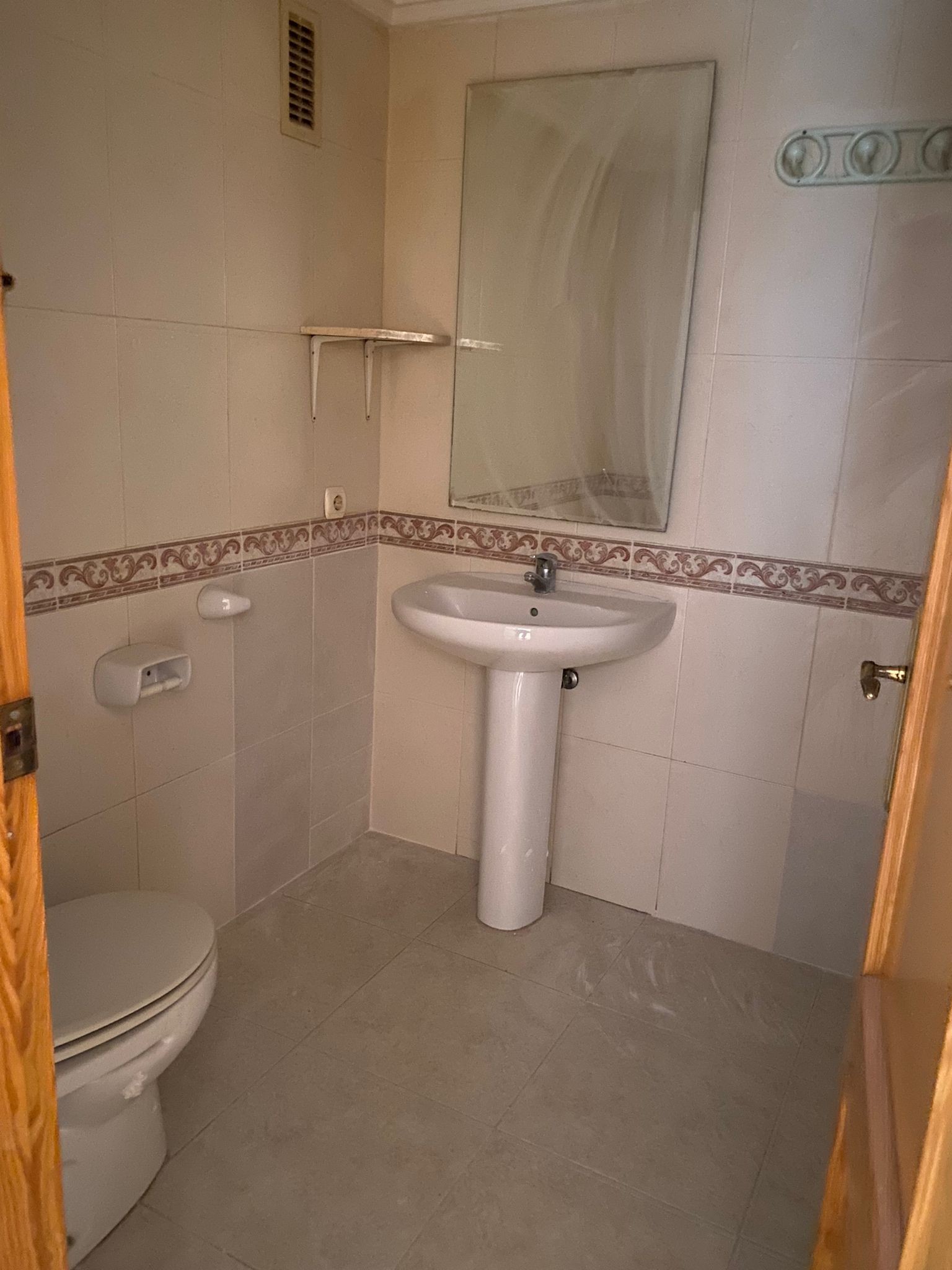 Flat for sale in calle Nou D'octubre - Esquina C/joanot Martorell