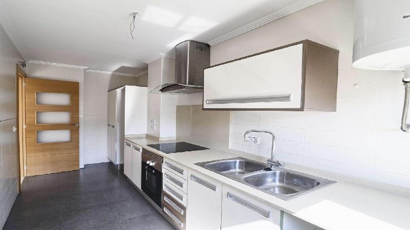 Piso en venta en calle Abadia