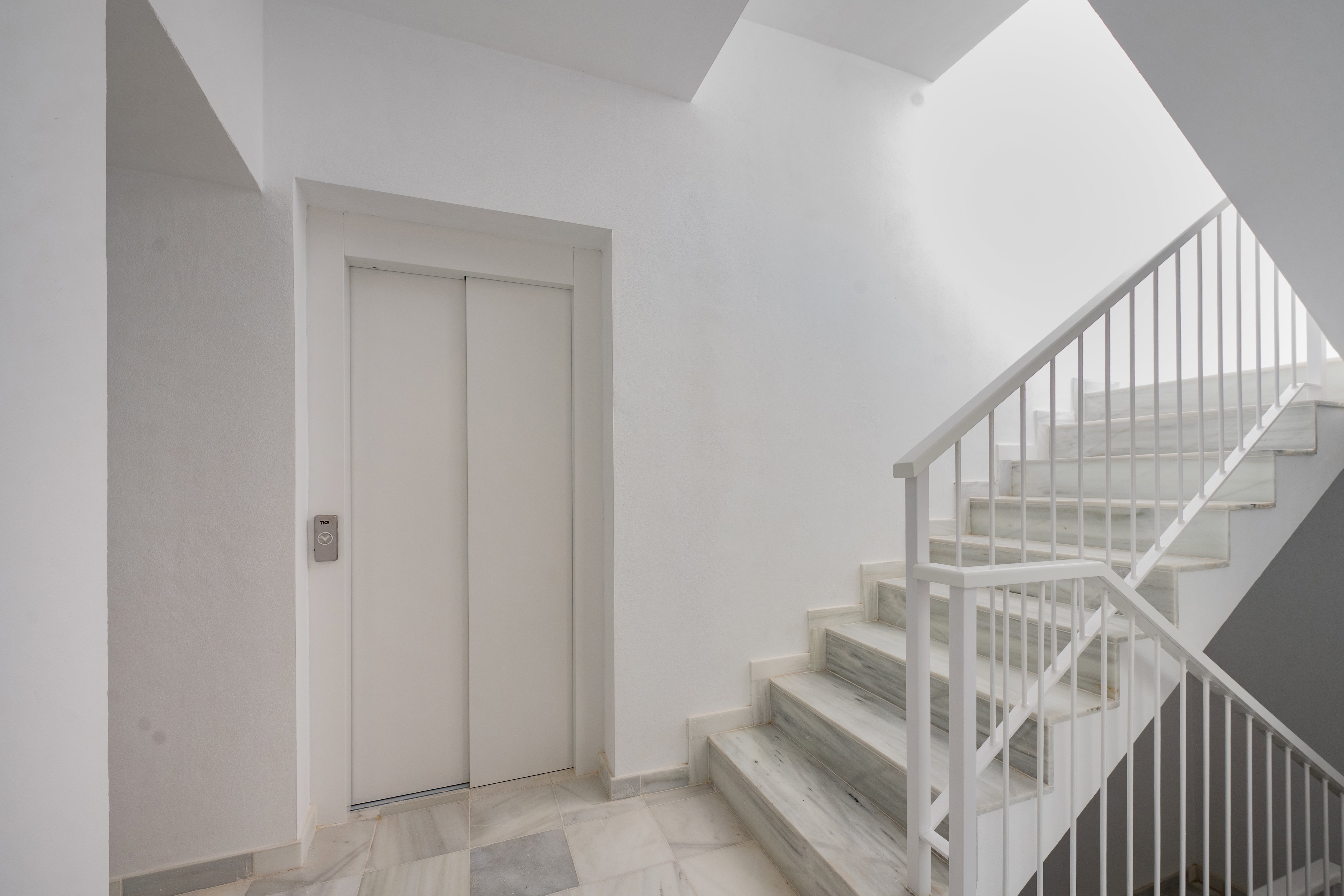 Promoción de obra nueva, Rafael de la Viesca, Cádiz