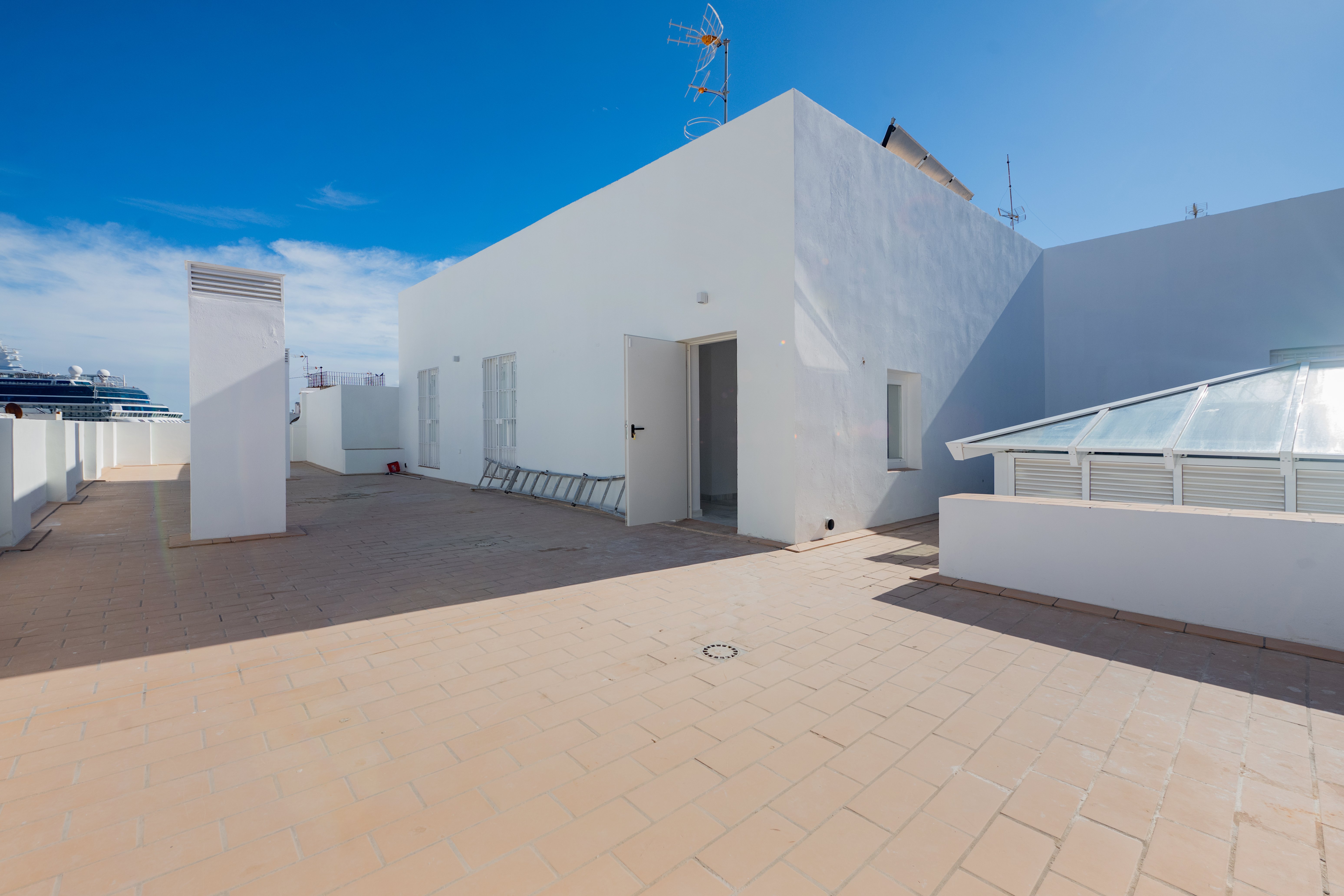 Promoción de obra nueva, Rafael de la Viesca, Cádiz