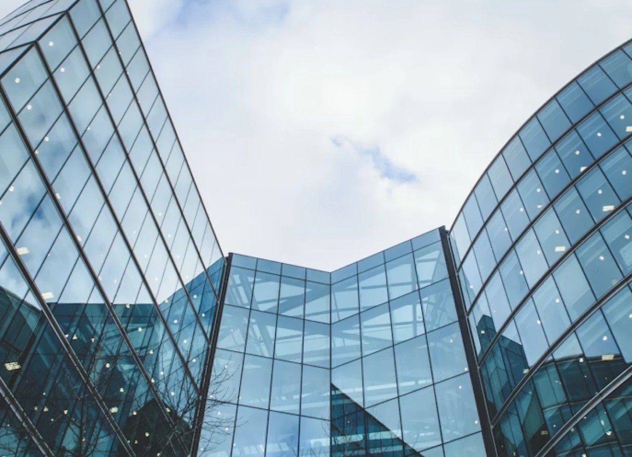 The platform that transforms assets into investment opportunities.