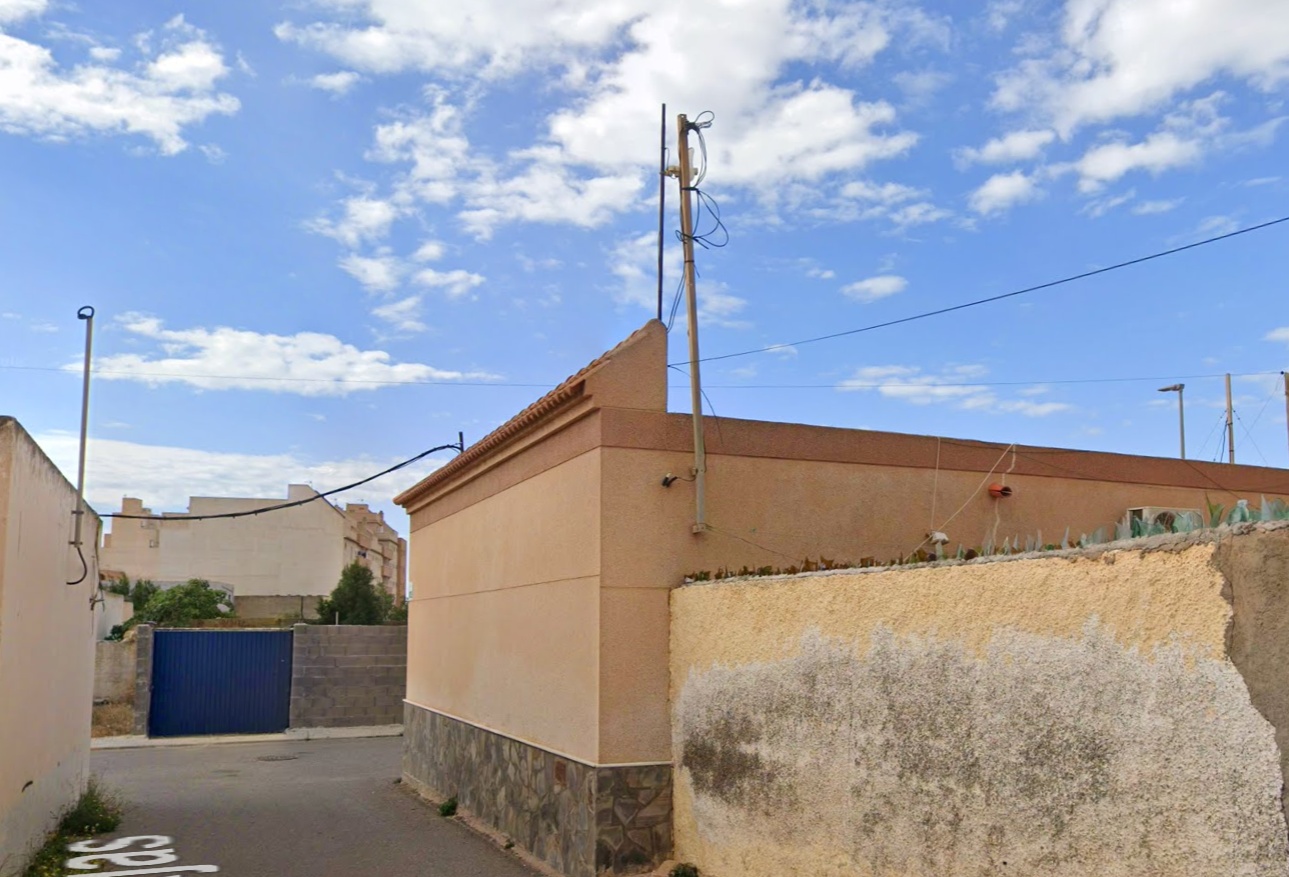 Townhouse On Street Alcala Henares, Roquetas de Mar, Almería