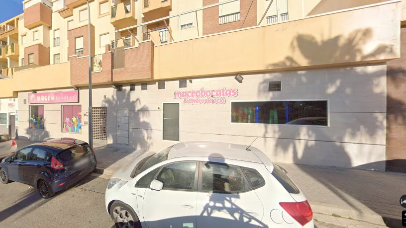 Local en venta en calle Traviata