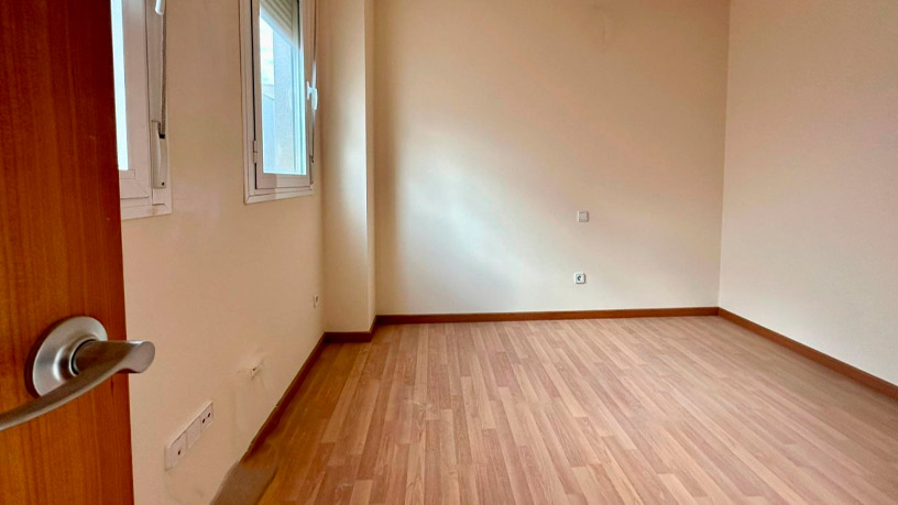 Chalet adosado en venta en calle Asteroide