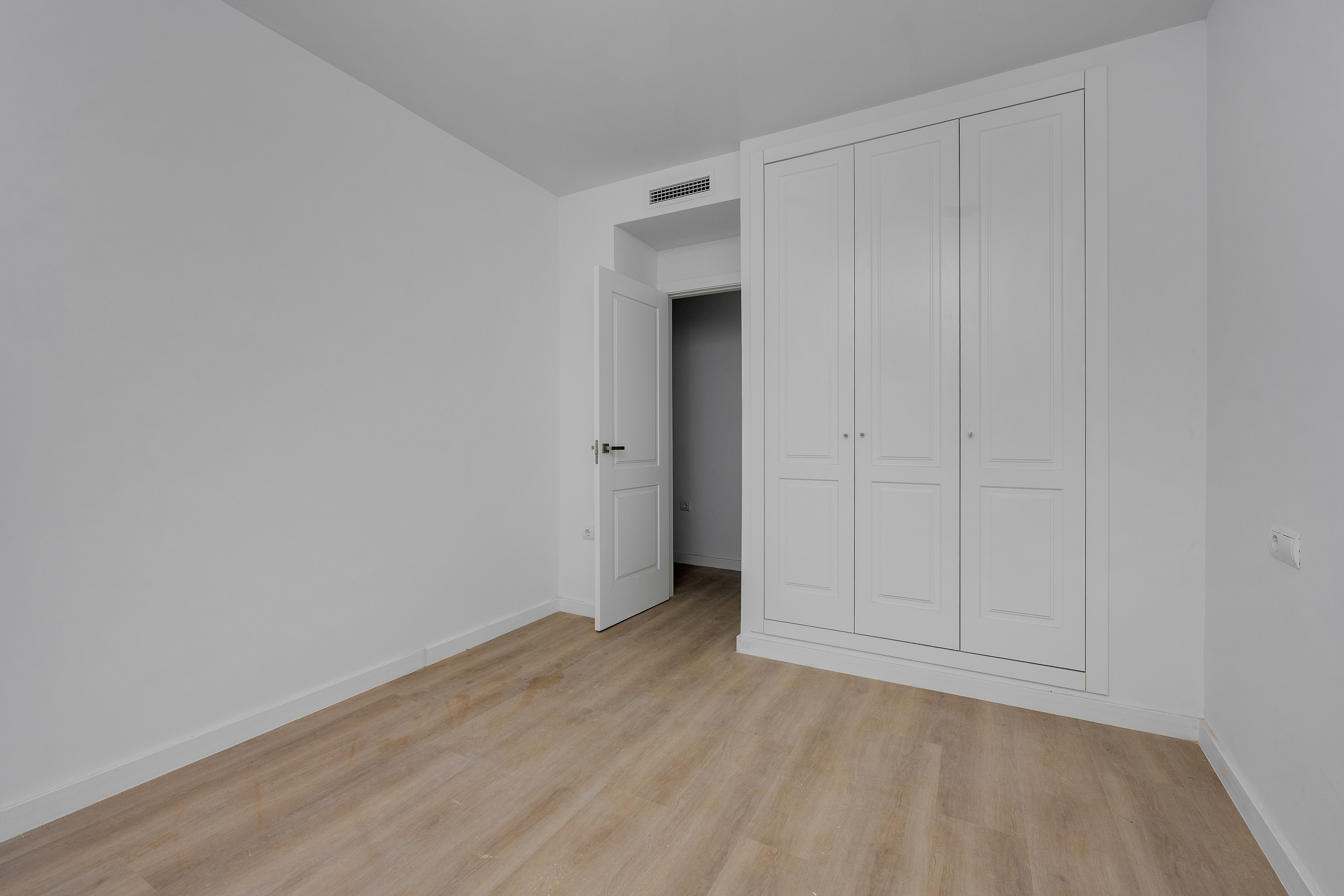 Piso en venta en calle Rafael de la Viesca