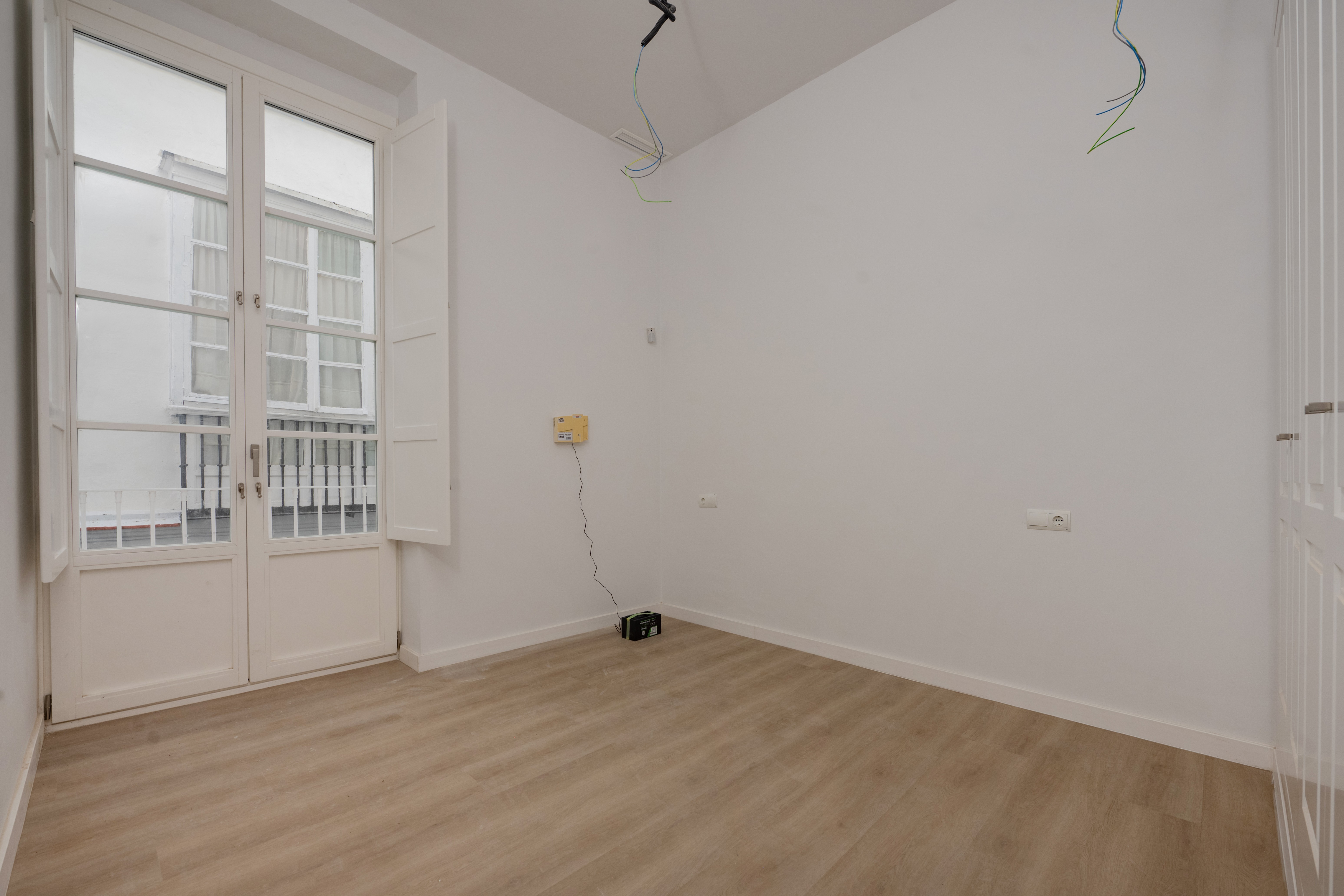 Flat for sale in calle Rafael de la Viesca