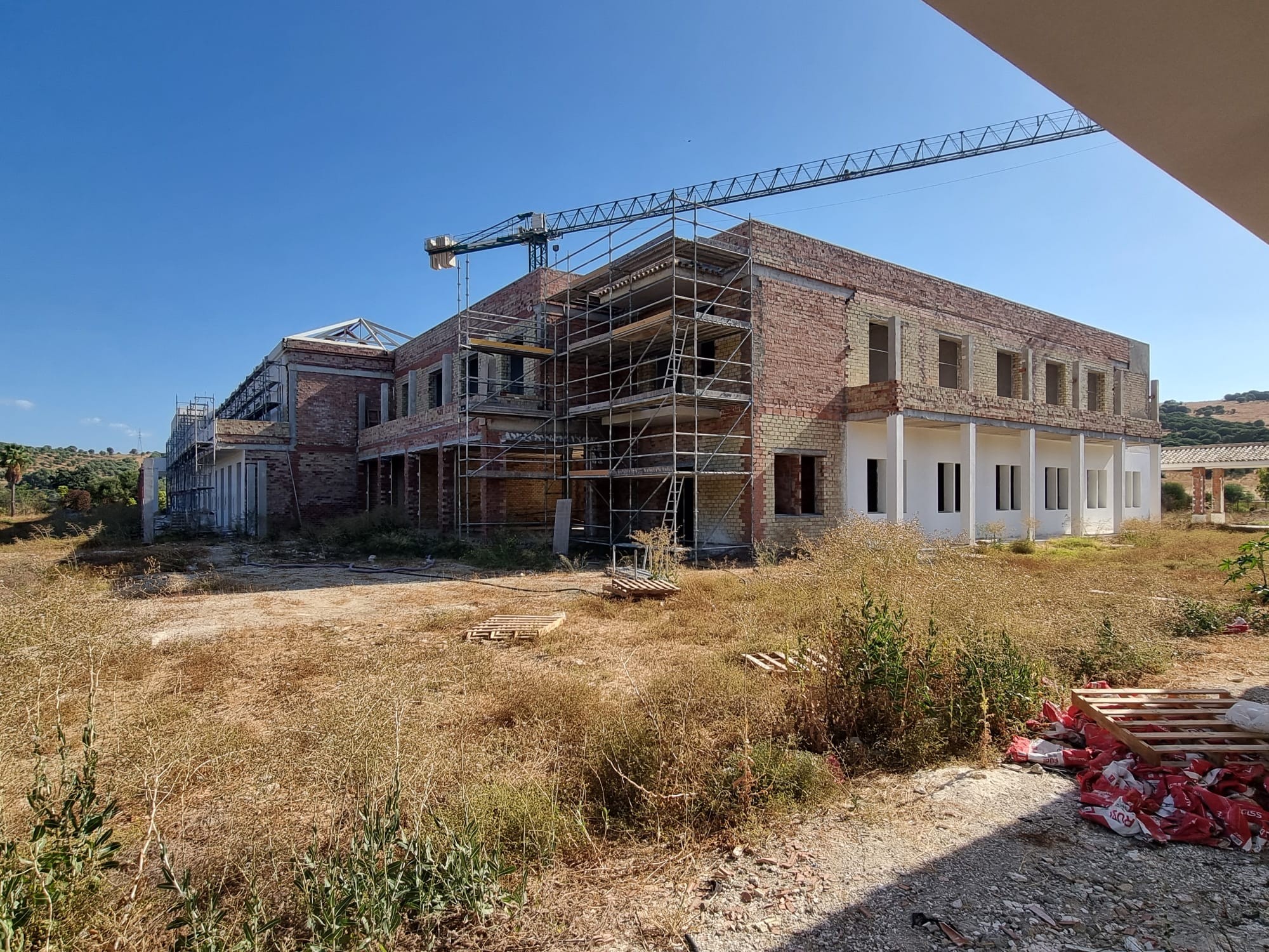 Hotel en venta en carretera A-405