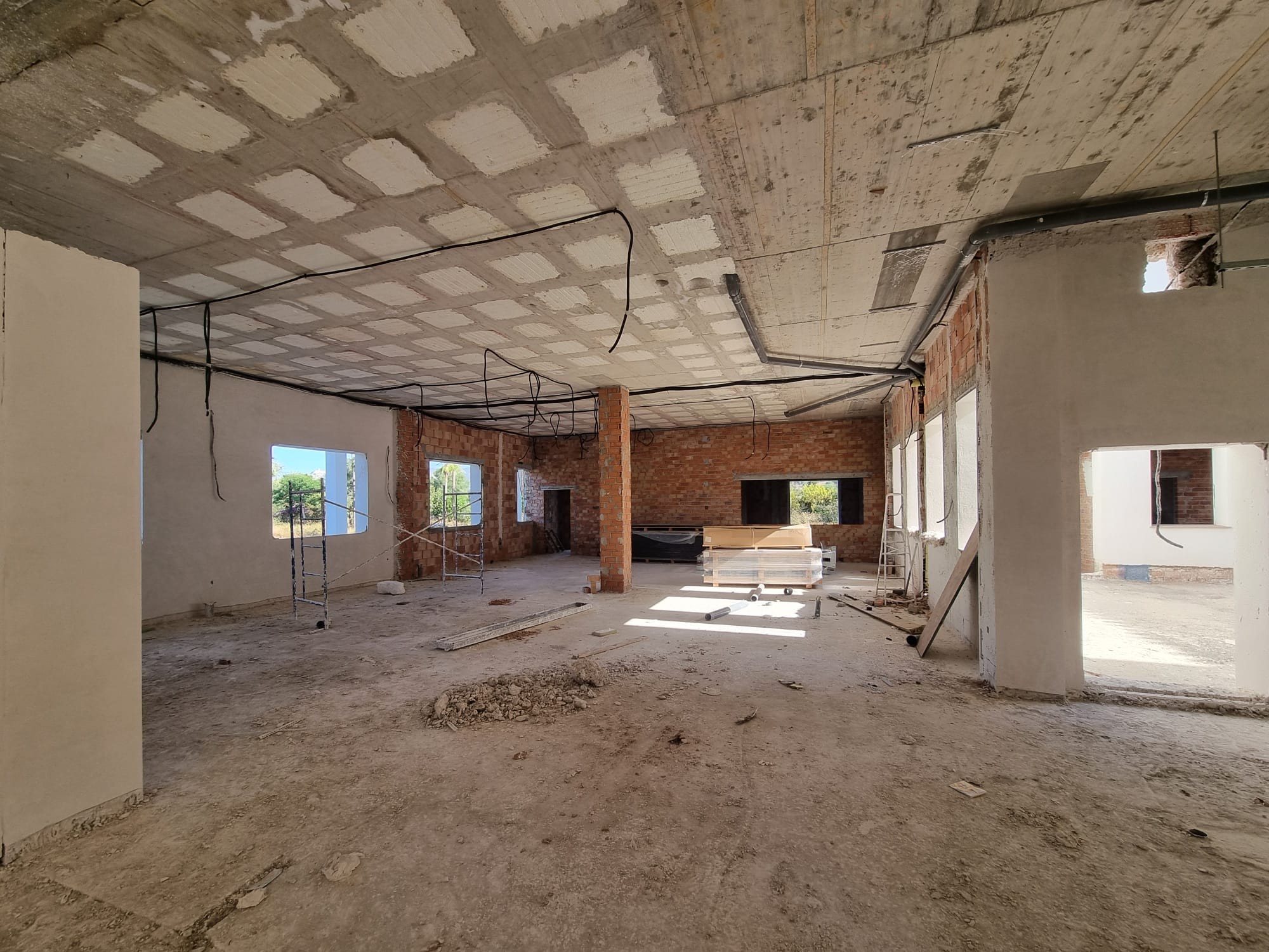 Hotel en venta en carretera A-405