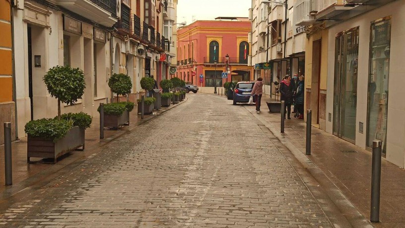 Piso en venta en calle Zuheros