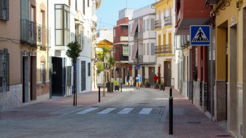 Piso en venta en calle Zuheros