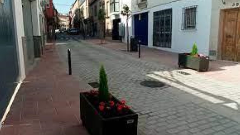 Piso en venta en calle Zuheros