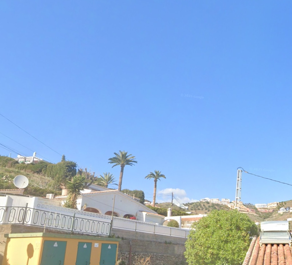 Terreno urbanizable en calle las Violetas, Torrox, Málaga