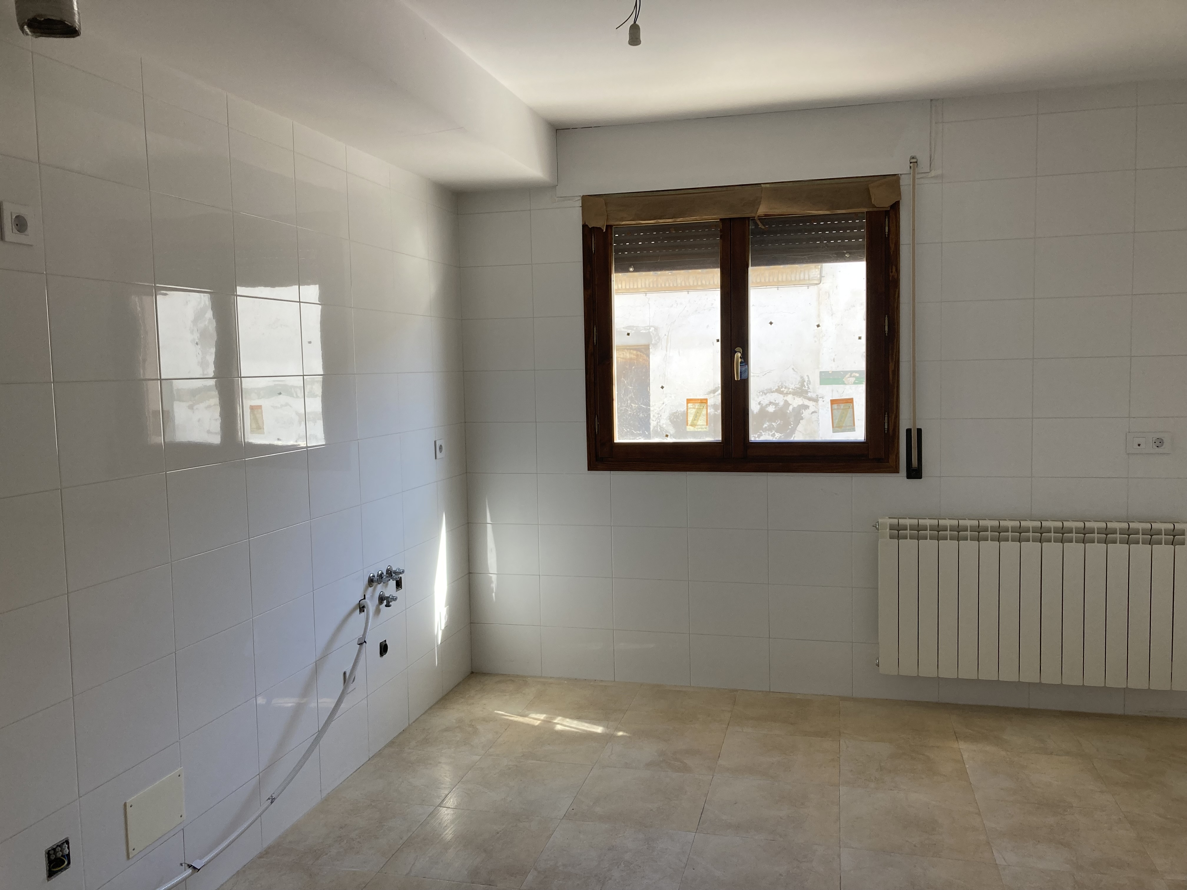 Chalet adosado en venta en calle Arrabal
