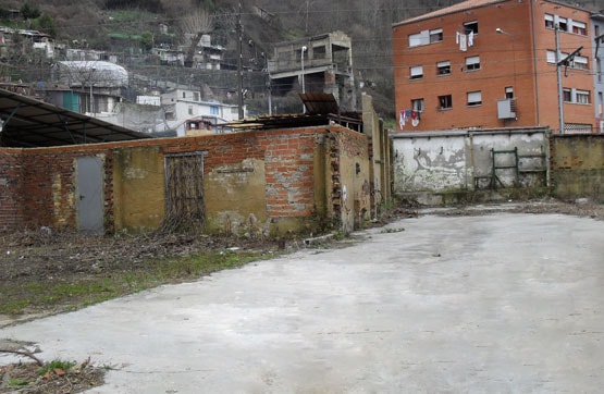 Terreno en venta en avda Rey Aurelio, Sotrondio Nº 22-24