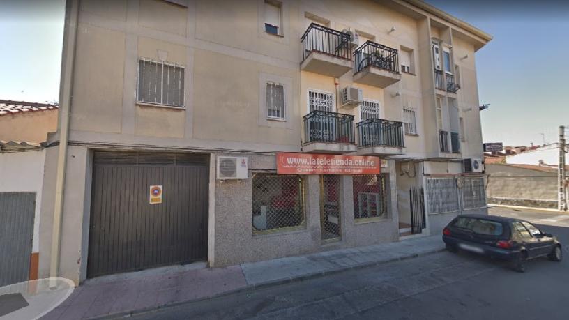 Garage Dans Rue General Yague, Yuncos, Toledo