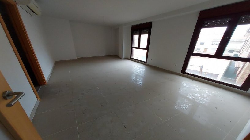 Garage for sale in calle Arenal