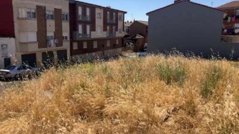 Terreno en venta en calle Gongora-gerardo Diego