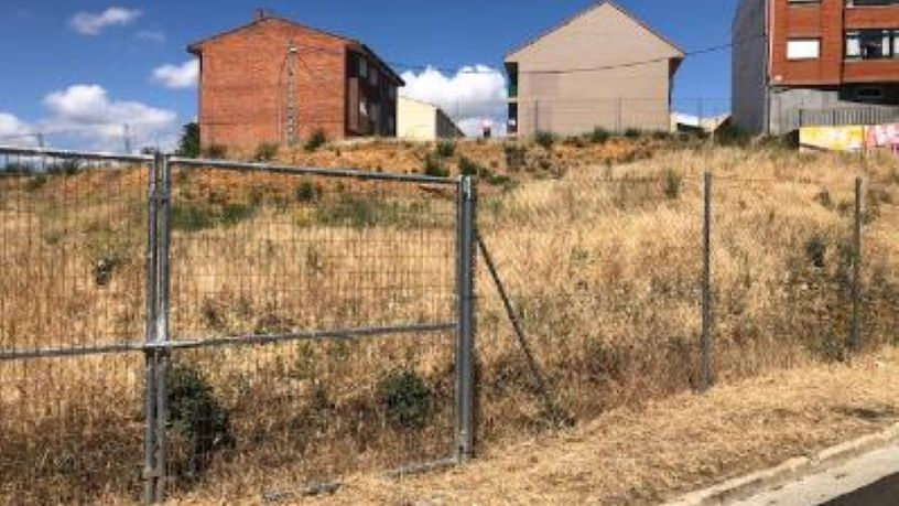 Terreno en venta en calle Gongora-gerardo Diego
